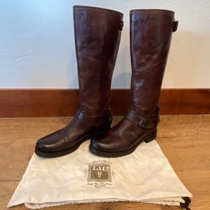 FRYE Women's Veronica Back-Zip Boot size 7 1/2